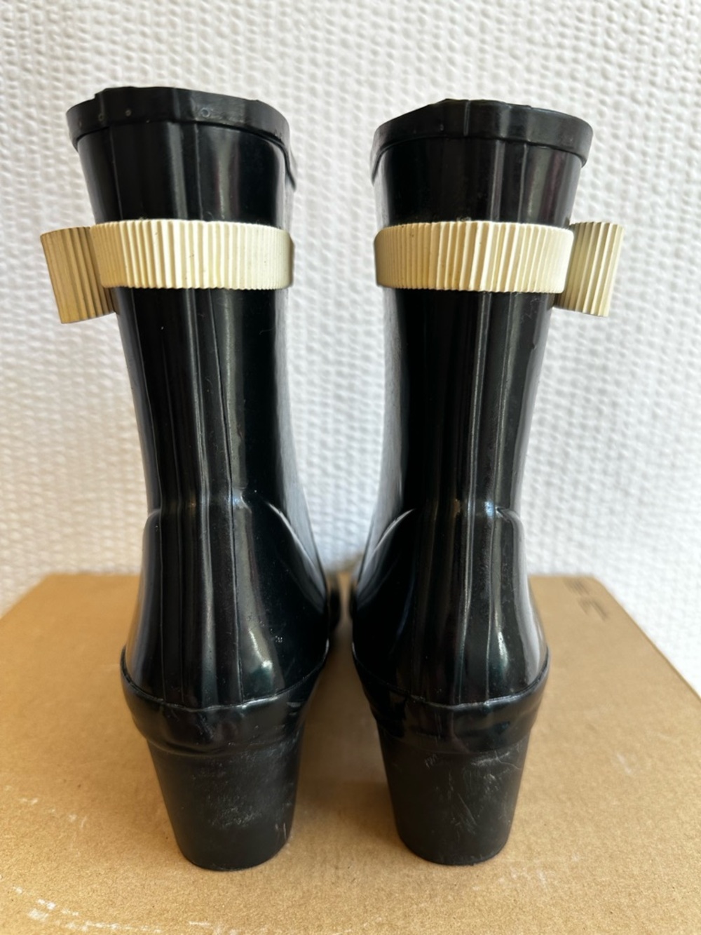 KATE SPADE Paloma Black Heeled Rain Boots Ivory Bow Rubber Ankle Booties Size 7 - Picture 2 of 10